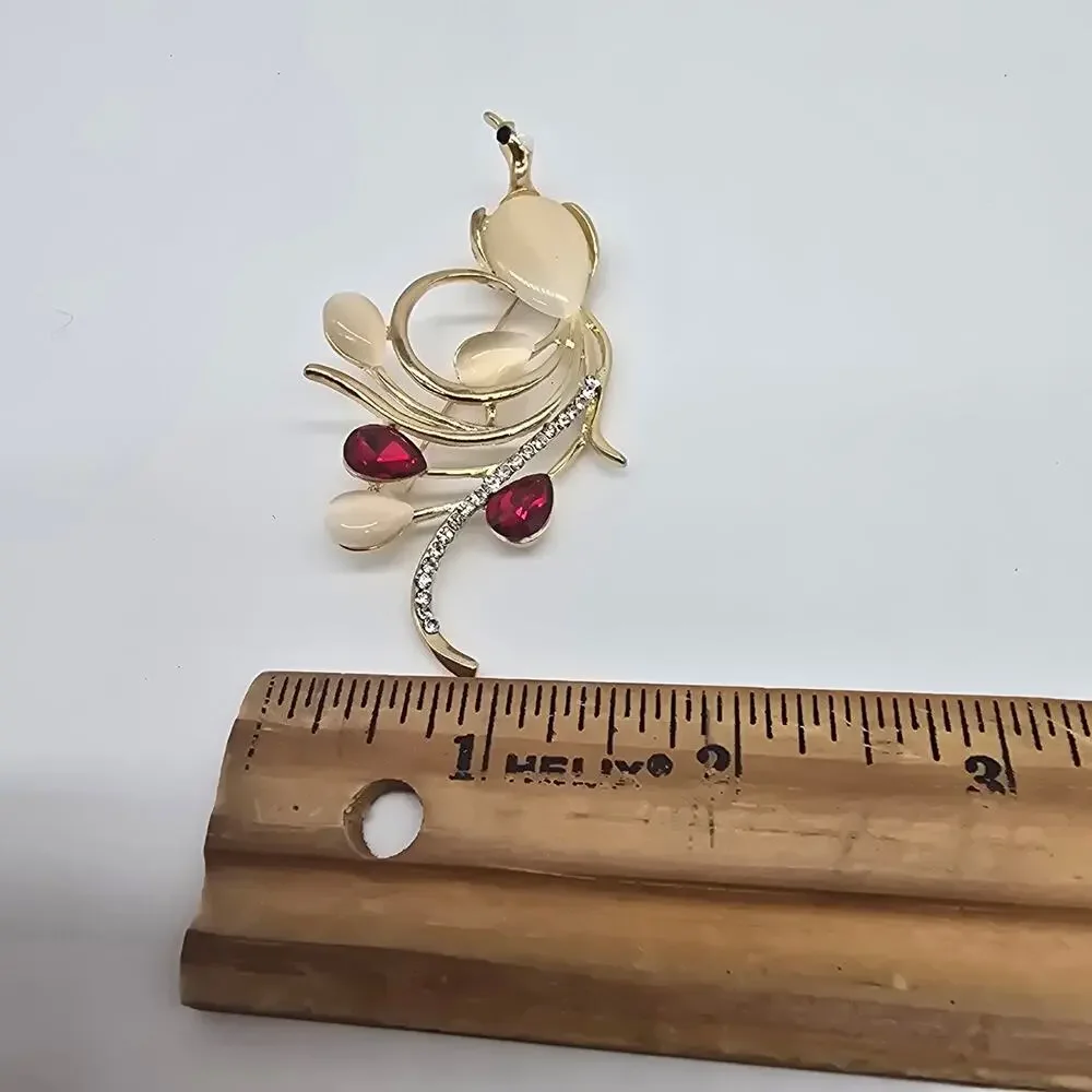 Vintage  Rhinestone Red Crystals White Cat Eye Stone Feathers Peacock Brooch Pin